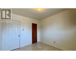 31 Quinan Drive, Toronto, ON M6L1E8 Photo 18