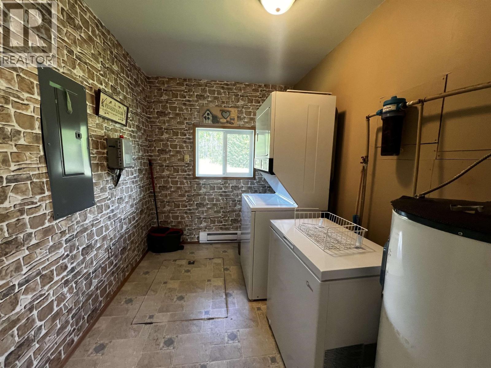 3150 FRANCOIS LAKE ROAD - Image 18