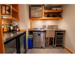Kitchen - 1917 Mt Mcpherson Drive, Revelstoke, BC V0E2S0 Photo 16