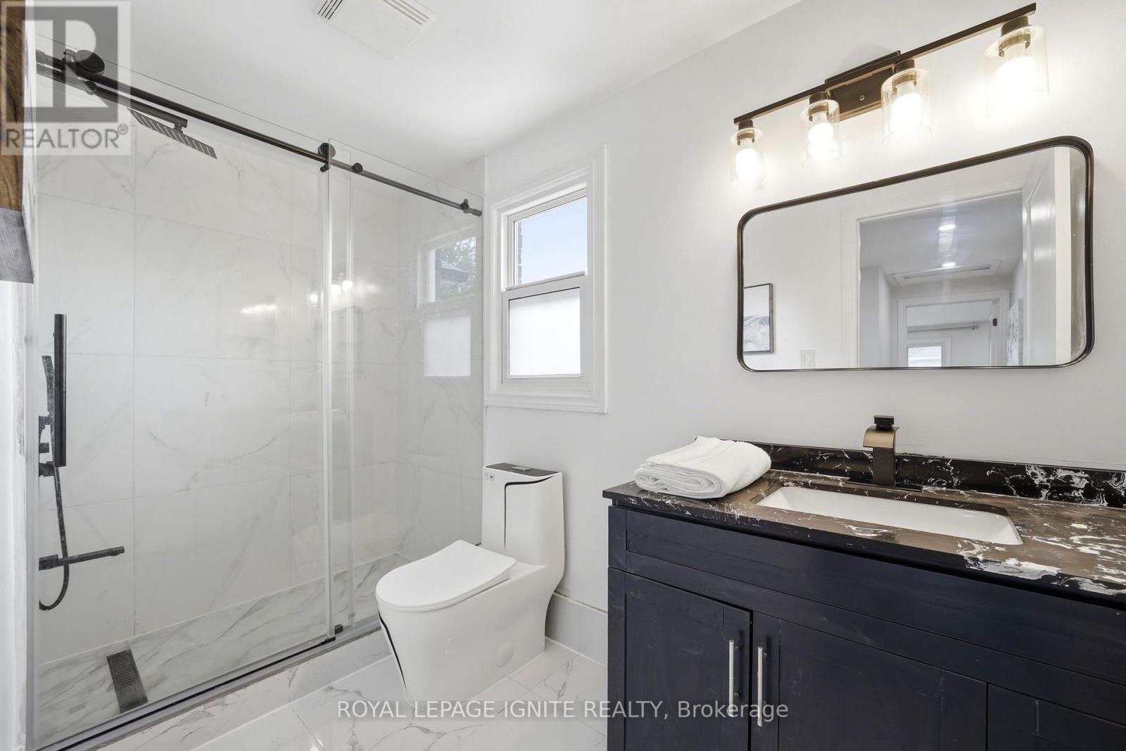 26 WINSTON CRESCENT - 24