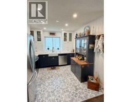 1004 13 Street SE - photo 9
