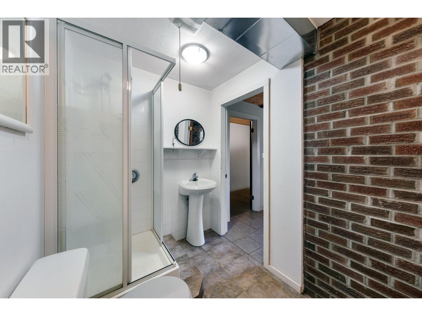 1249 Creighton Valley Road - Image 32