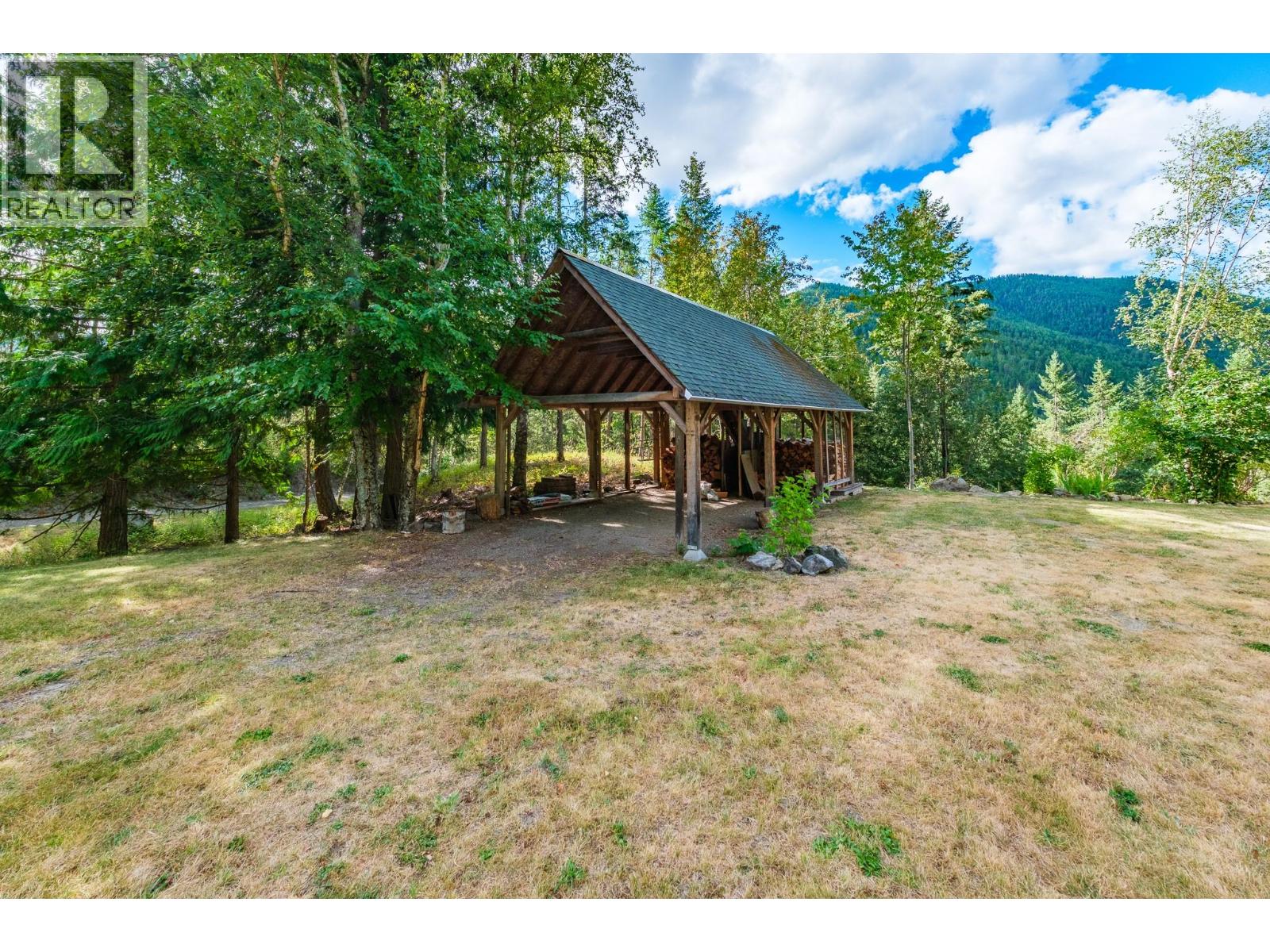 1249 Creighton Valley Road - Image 40