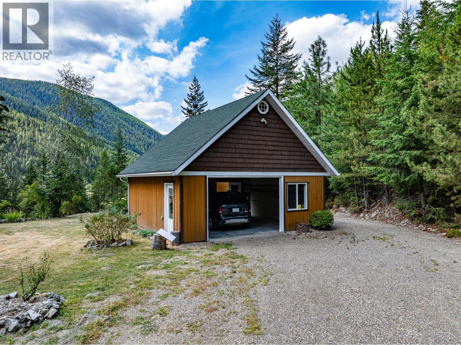 1249 Creighton Valley Road - 50