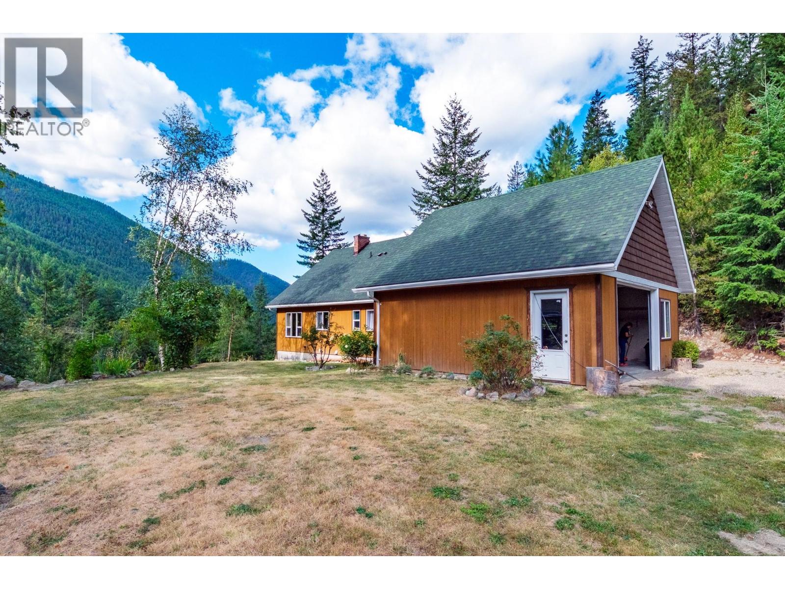 1249 Creighton Valley Road - Image 41