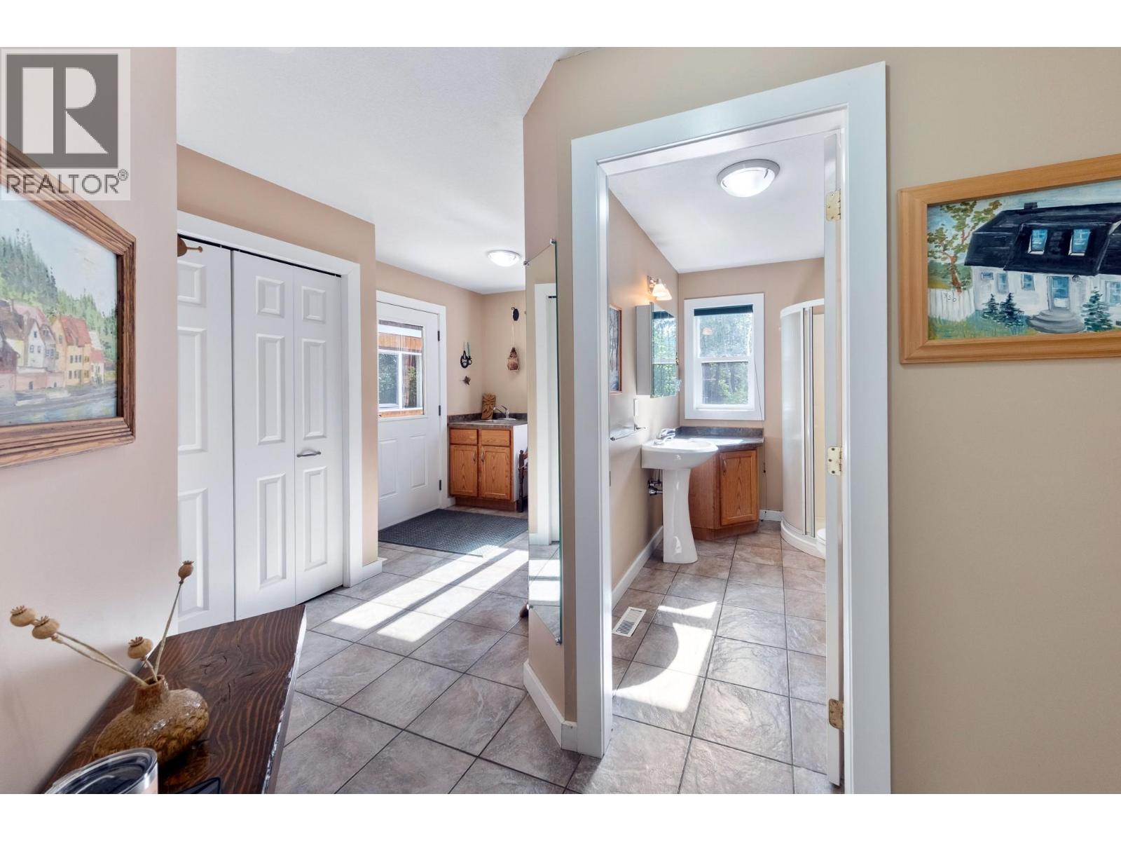 1249 Creighton Valley Road - Image 9