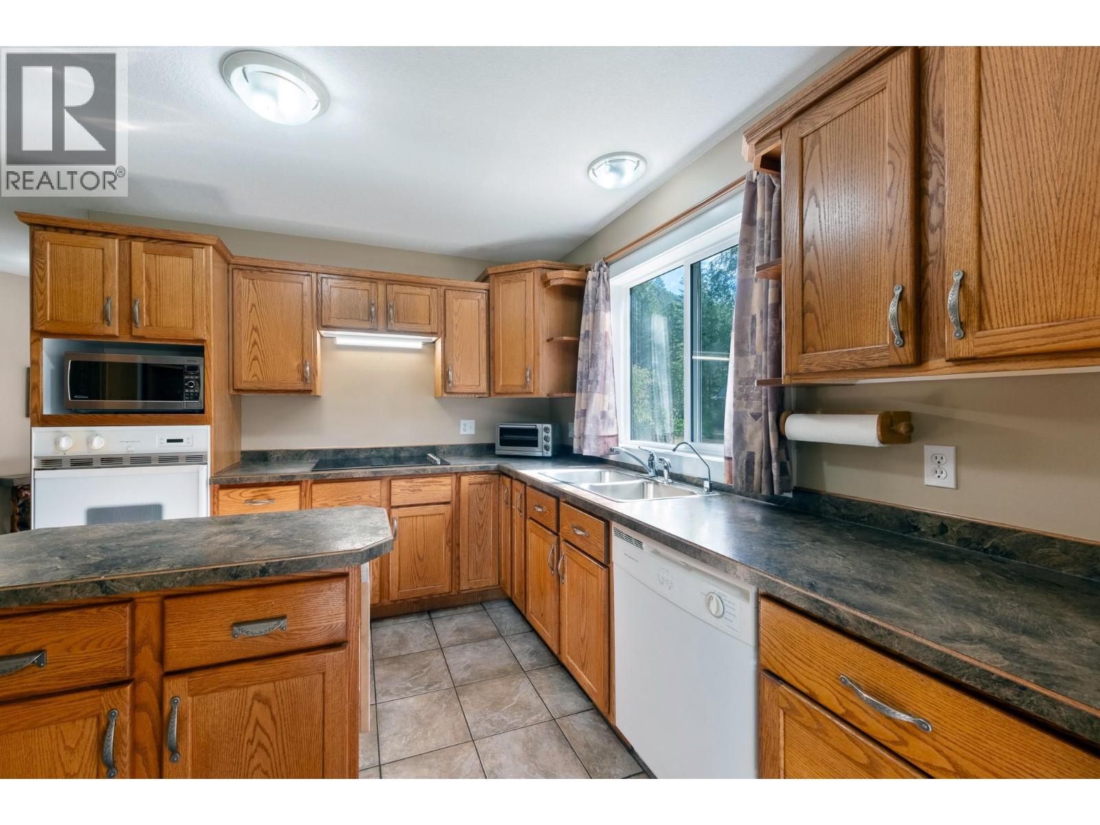 1249 Creighton Valley Road - Image 17