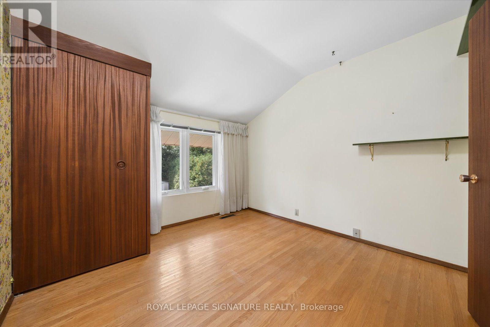 17 LESTERWOOD CRESCENT - 24