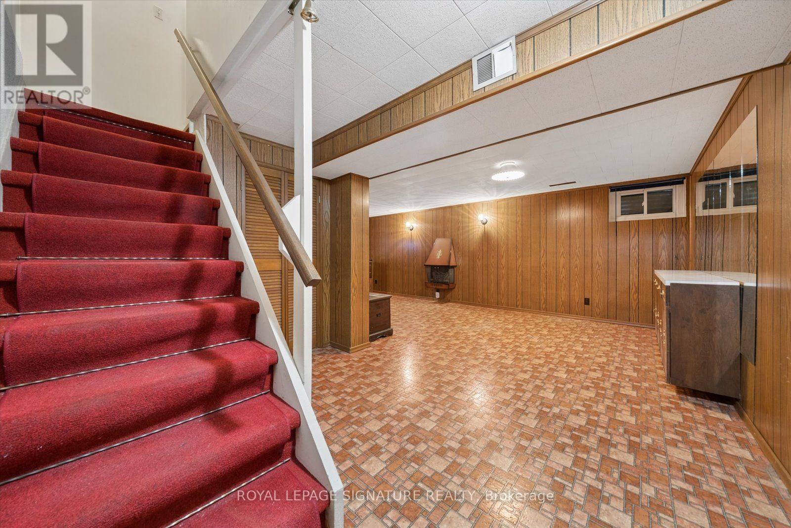 17 LESTERWOOD CRESCENT - 29