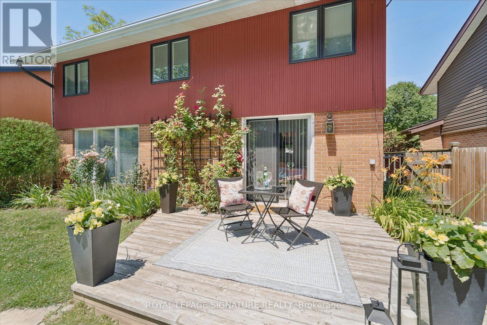 17 LESTERWOOD CRESCENT - 34