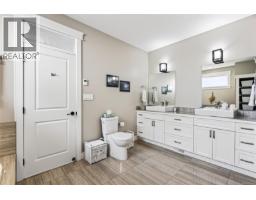 808 Timberline Dr, Campbell River, BC V9H0C8 Photo 25