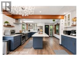 1523 Grandview Road, Gibsons, BC V0N1V5 Photo 9