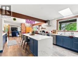 1523 Grandview Road, Gibsons, BC V0N1V5 Photo 7