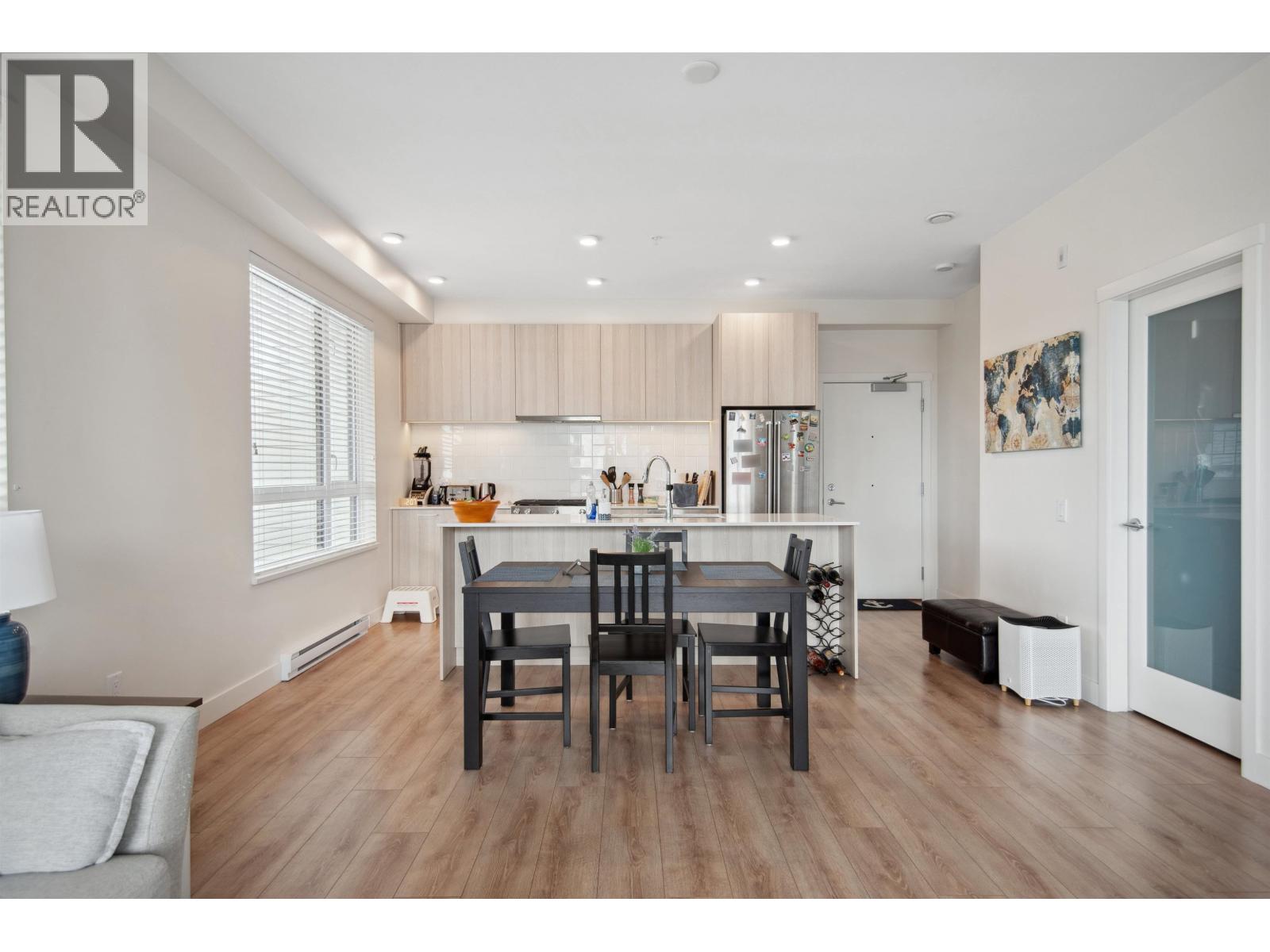608 721 ANSKAR COURT, Coquitlam — photo 9