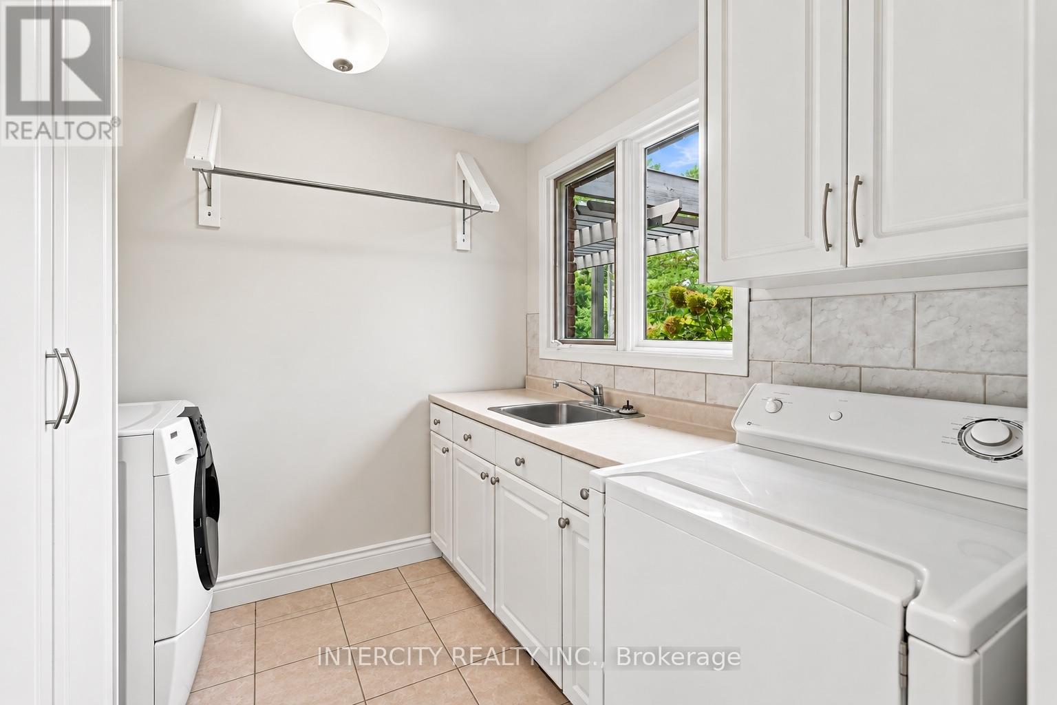 100 Ravendale Court, Vaughan, ON photo 25