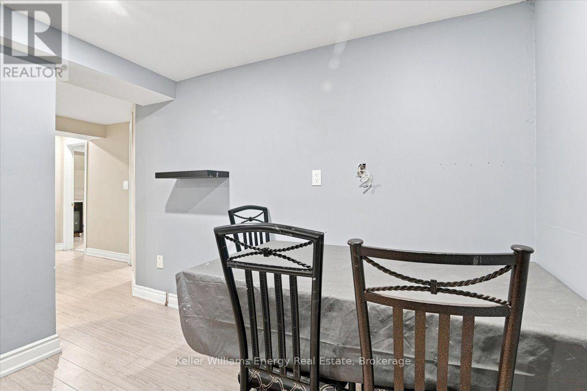 21 UPLAND DRIVE, Whitby (Blue Grass Meadows) — photo 5