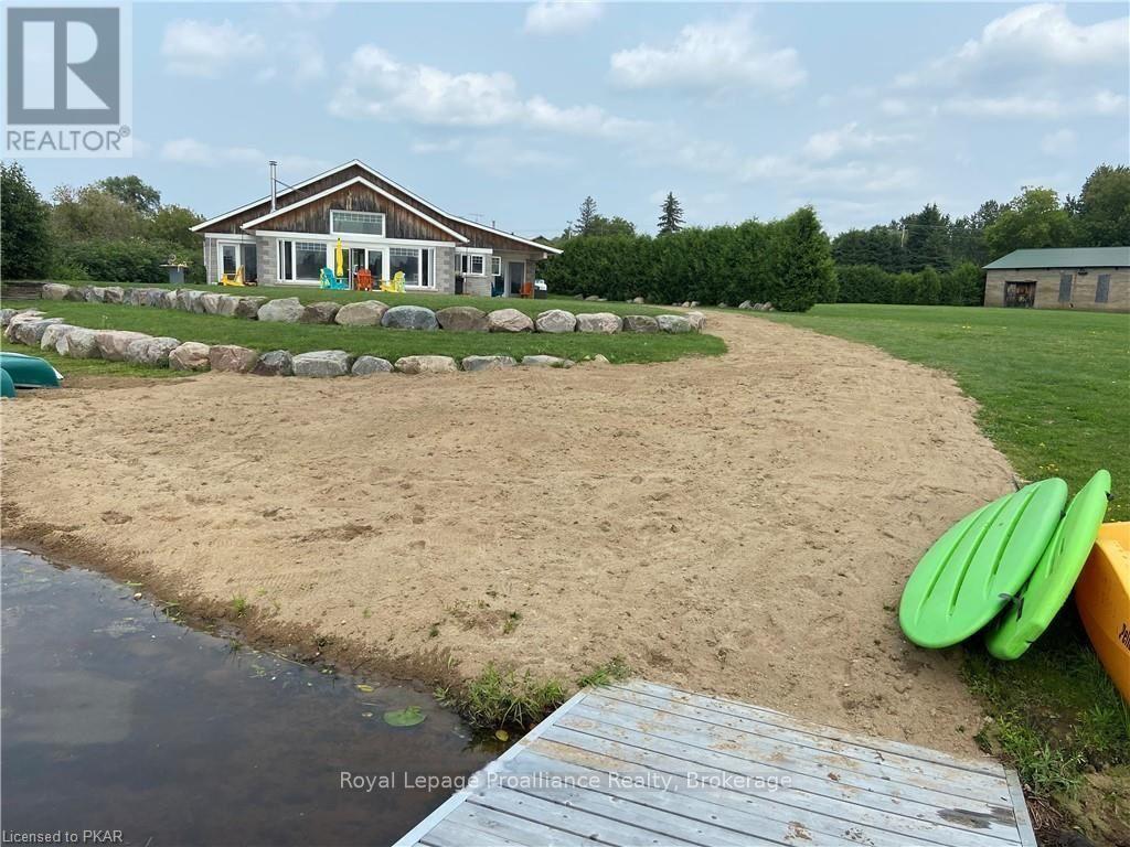 137 LAKESHORE DRIVE - 48