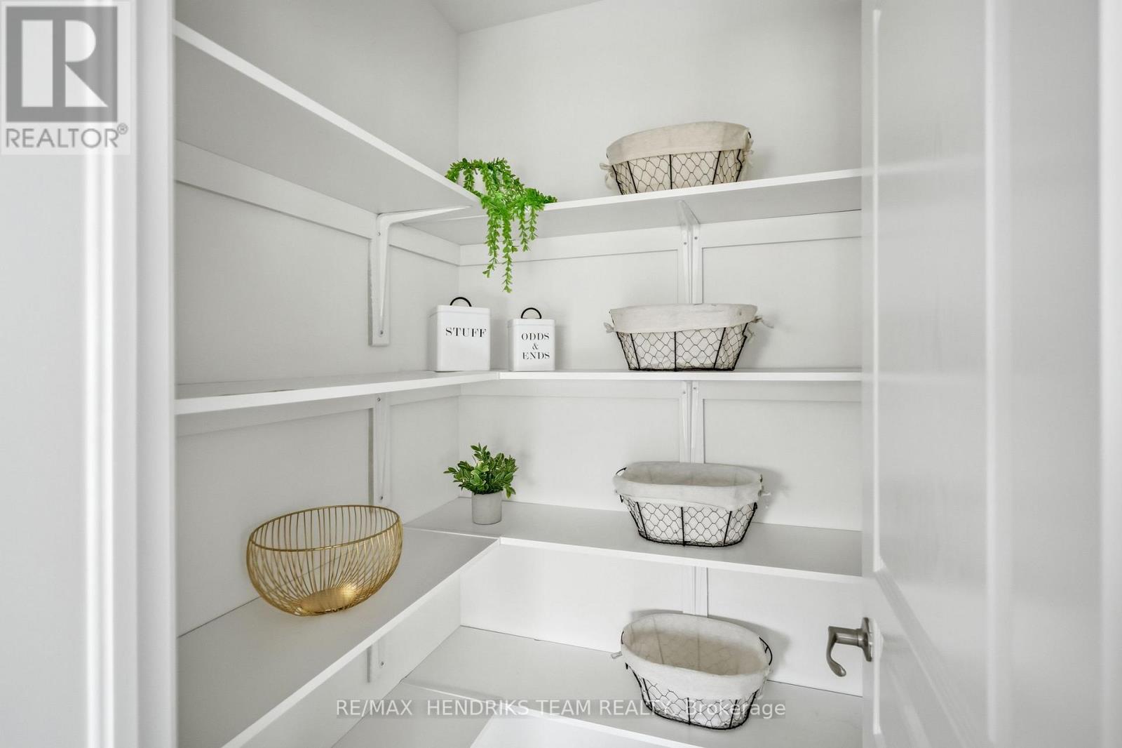 12 RILEY AVENUE - 15