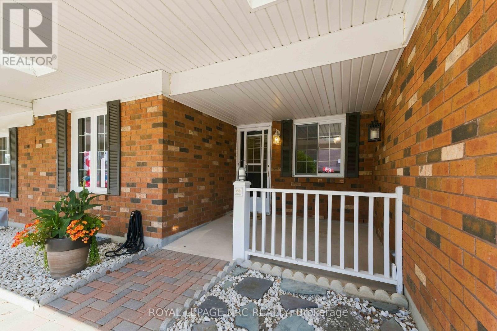 #10 4107 BUTTERNUT COURT - 2