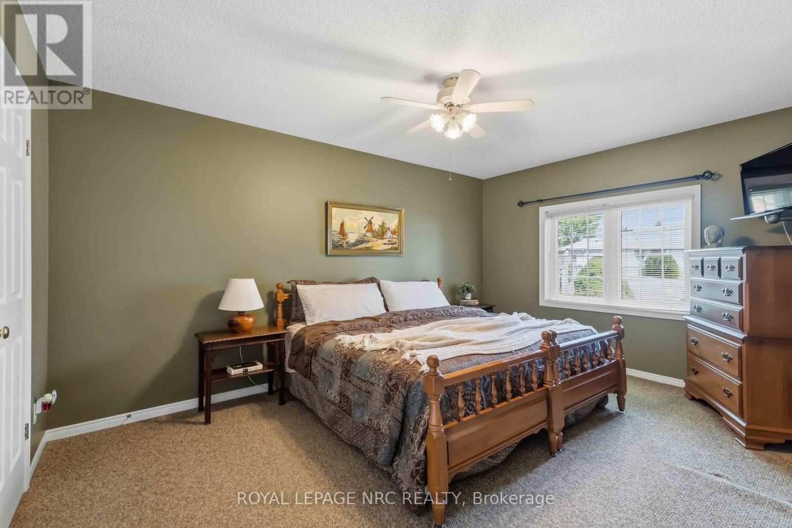 #10 4107 BUTTERNUT COURT - Image 20