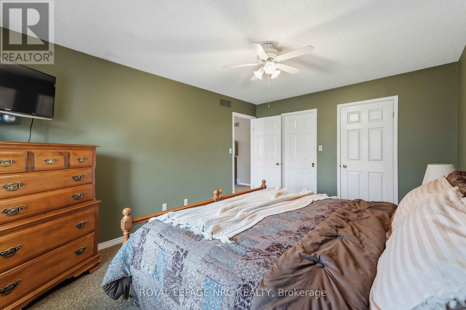 #10 4107 BUTTERNUT COURT - Image 21