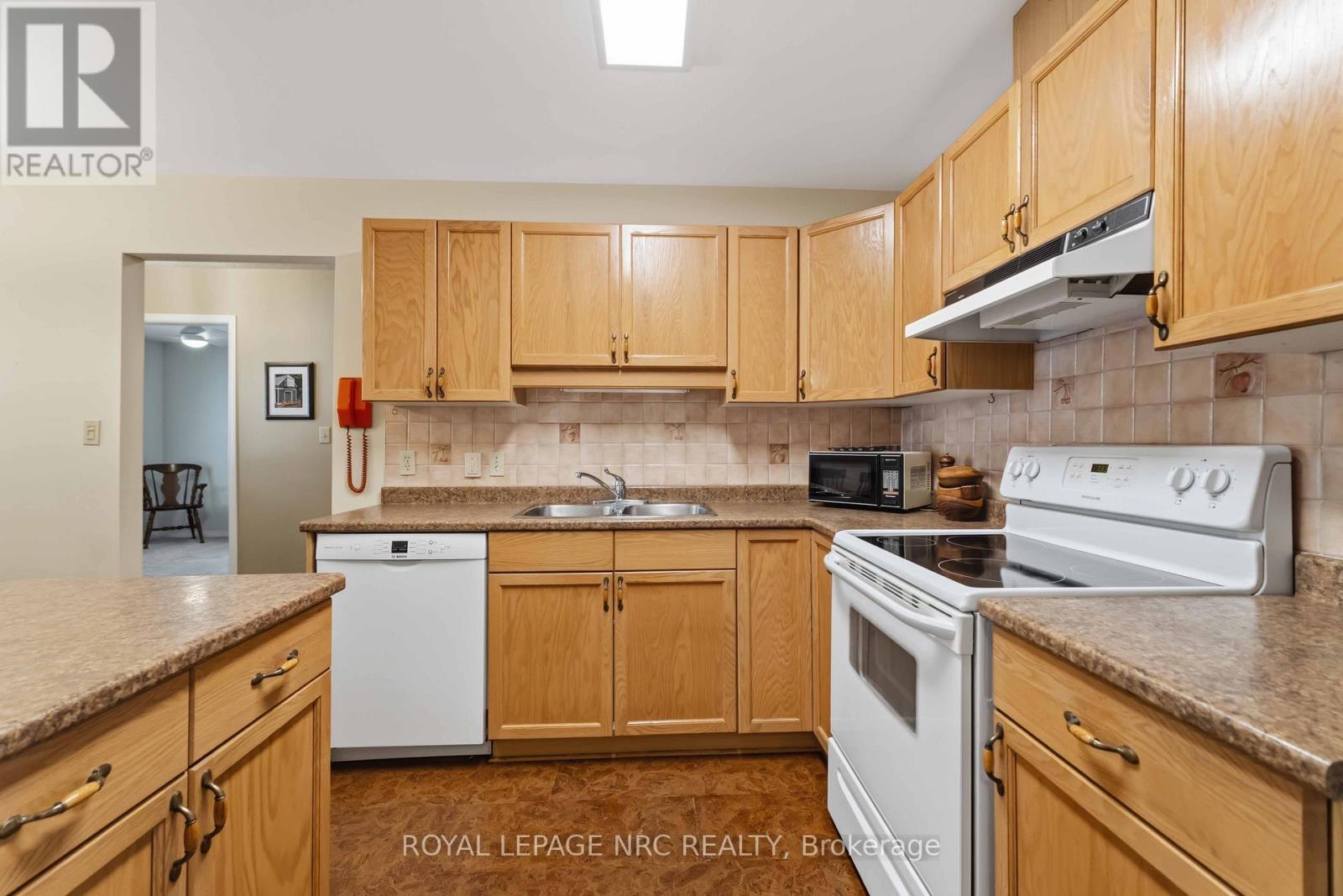 #10 4107 BUTTERNUT COURT - Image 6