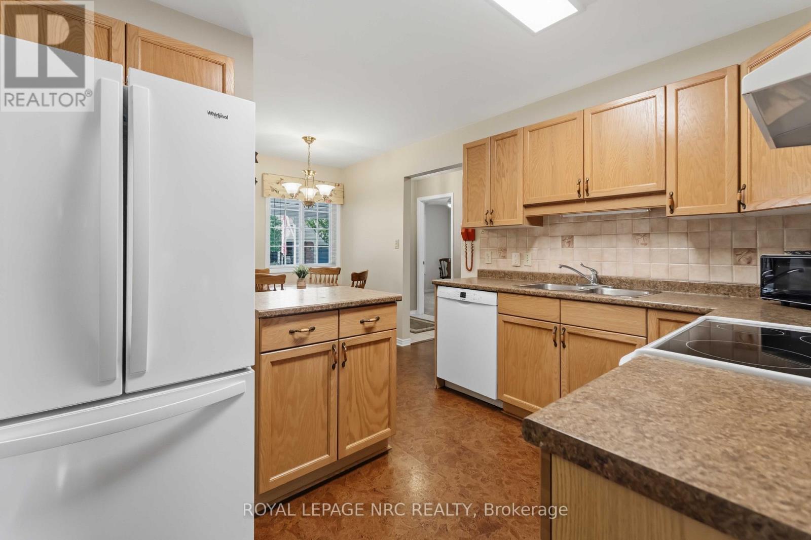 #10 4107 BUTTERNUT COURT - Image 7