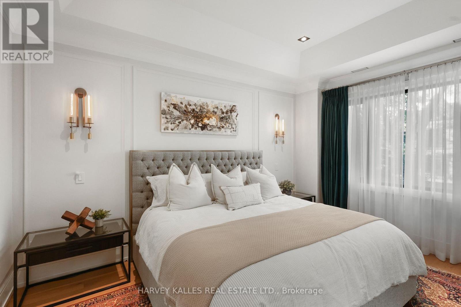 90 ROE AVENUE - Image 26