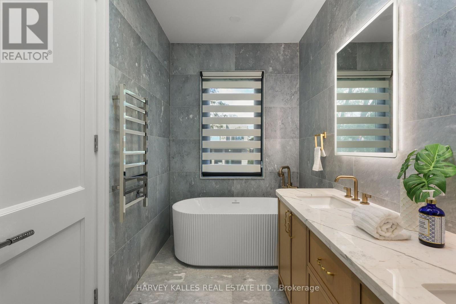 90 ROE AVENUE - Image 29