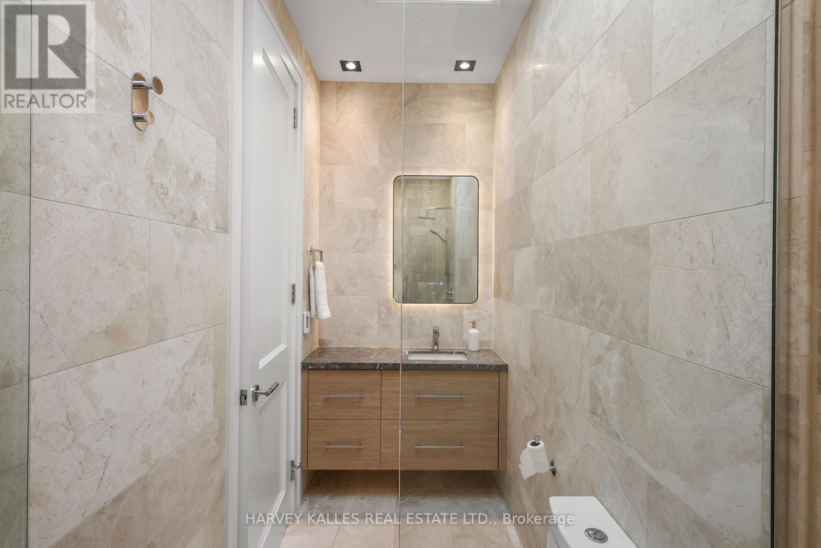 90 ROE AVENUE - Image 37