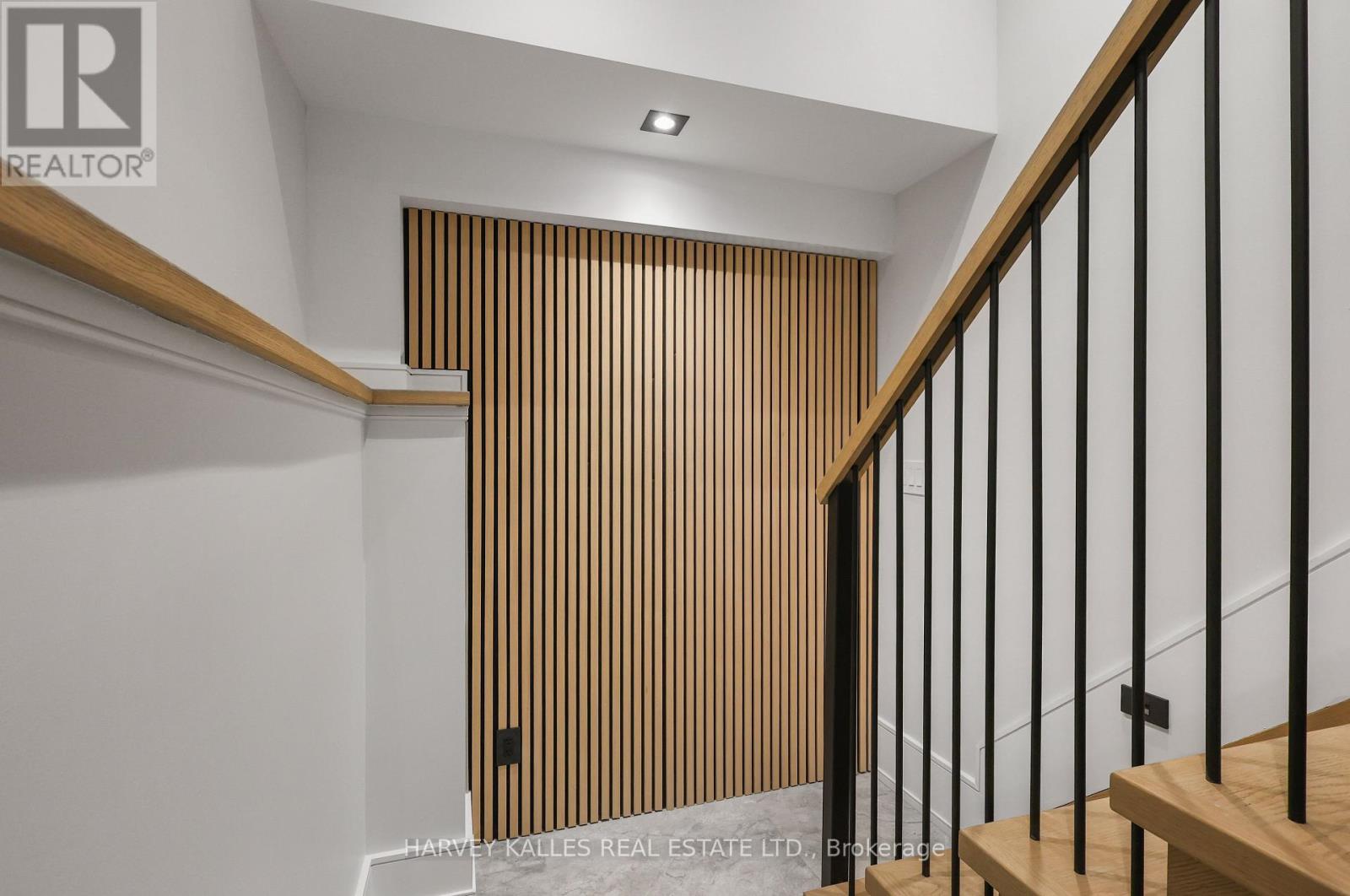 90 ROE AVENUE - Image 40