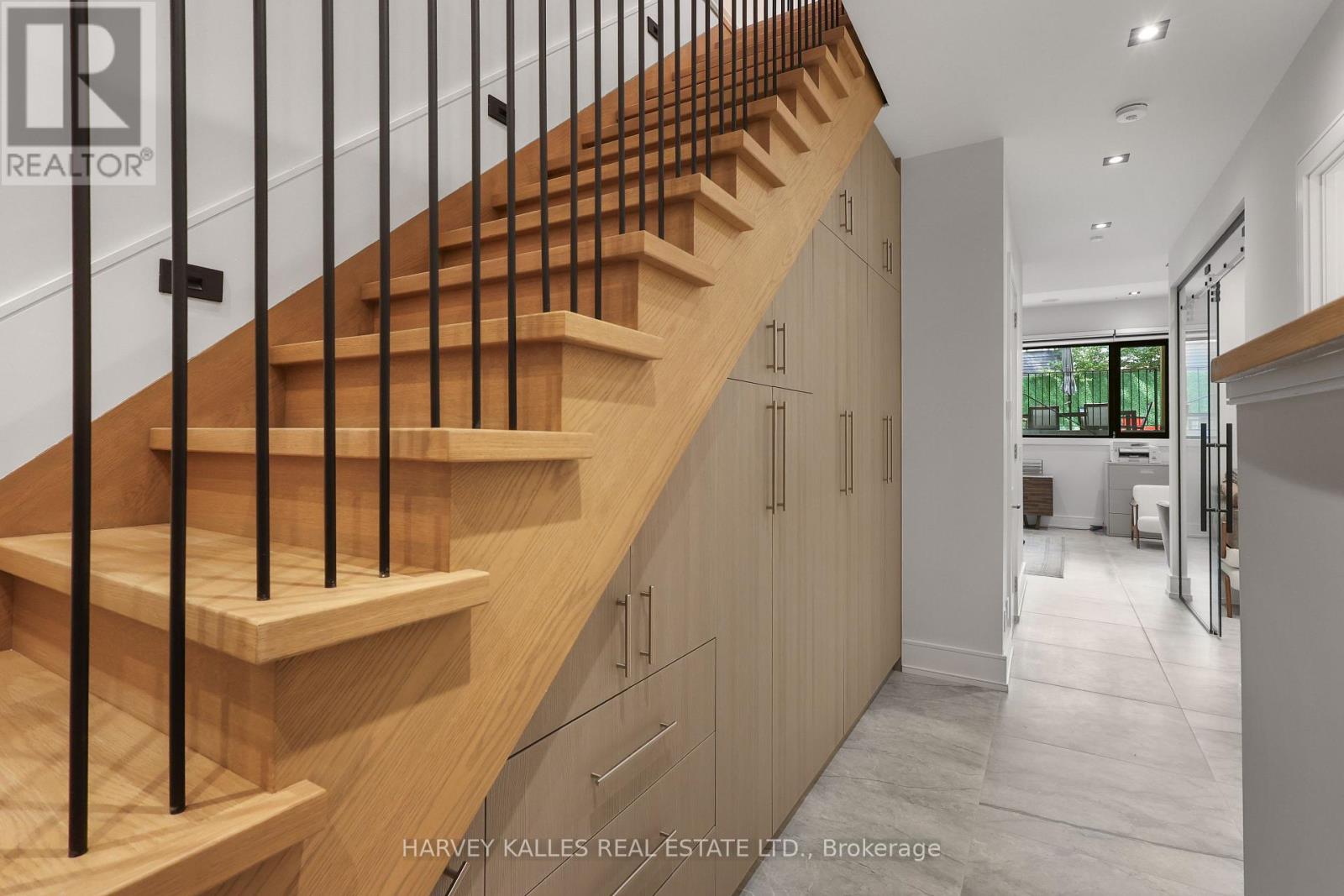 90 ROE AVENUE - Image 41