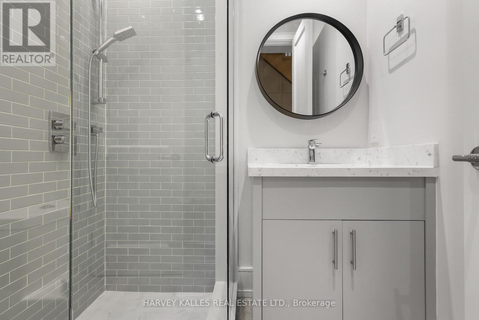 90 ROE AVENUE - Image 43