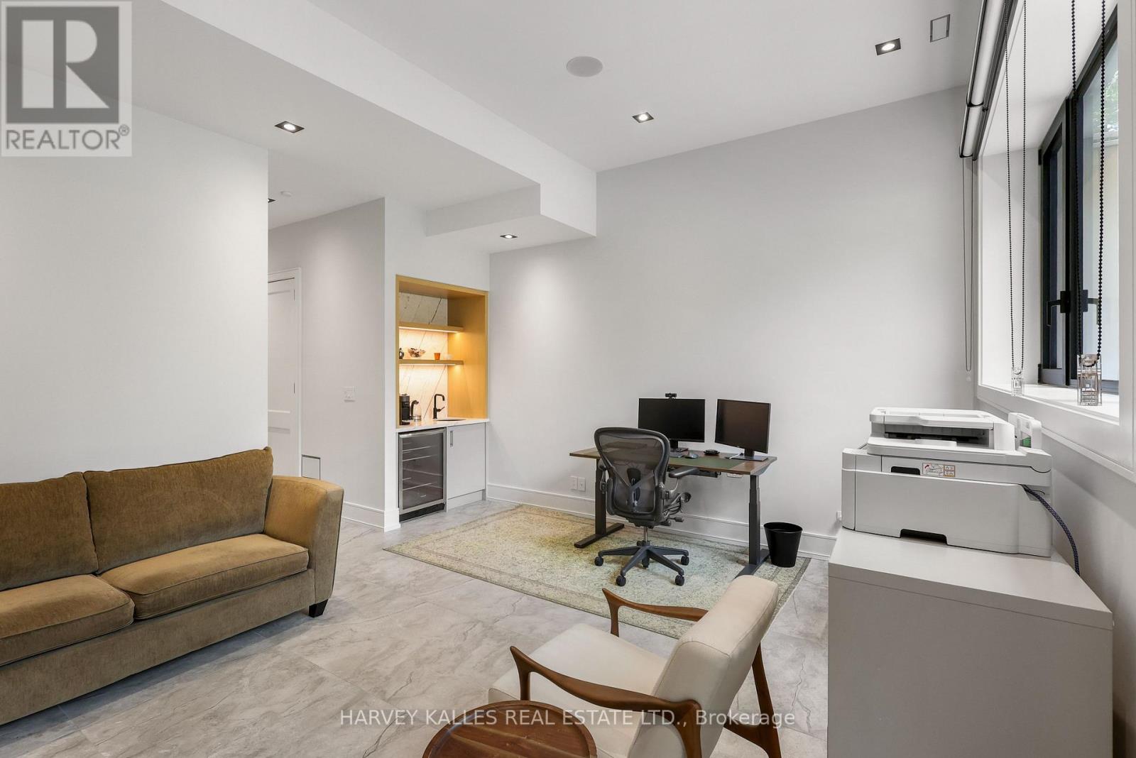 90 ROE AVENUE - Image 45