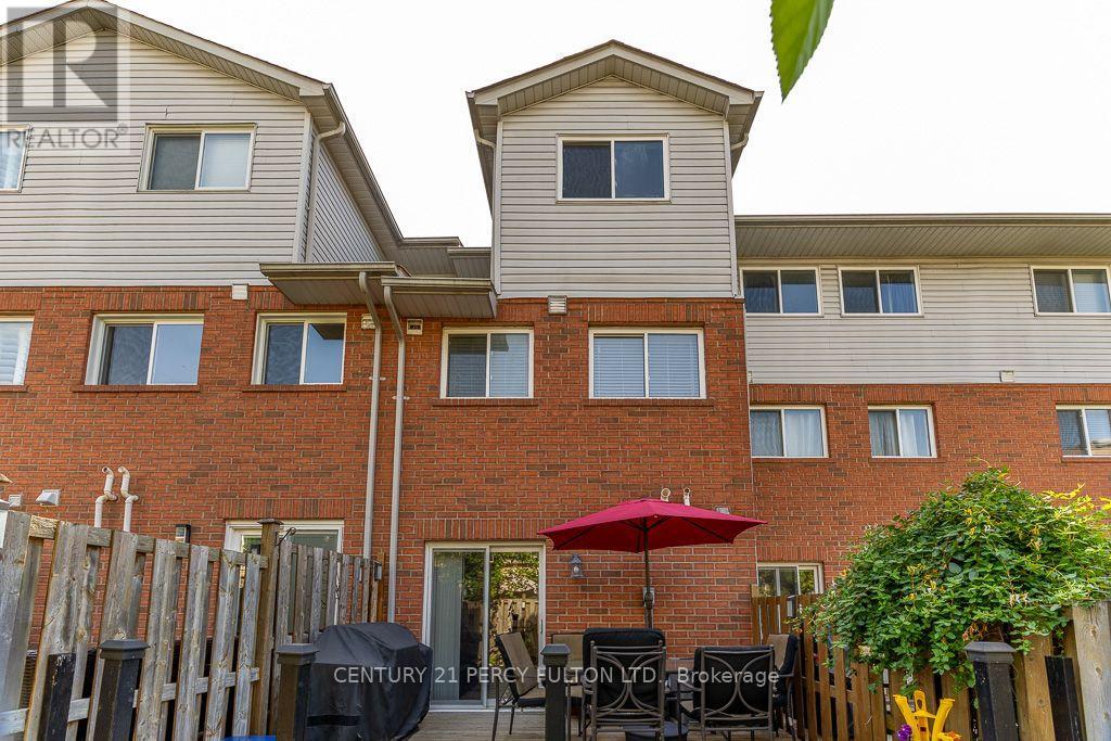 28 RUMI CRESCENT - 41