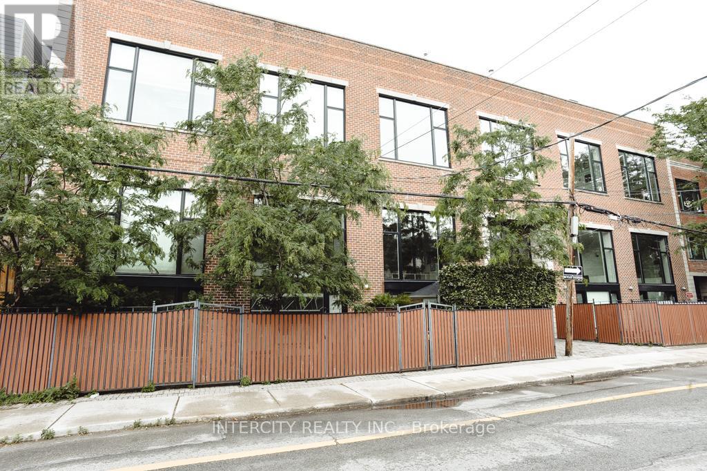 #208 676 RICHMOND STREET W - 2
