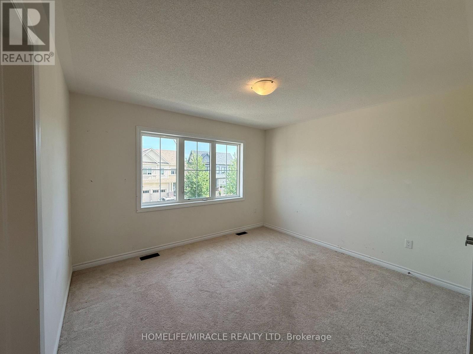 42 ARTHUR MCLAUGHLIN STREET - Image 24