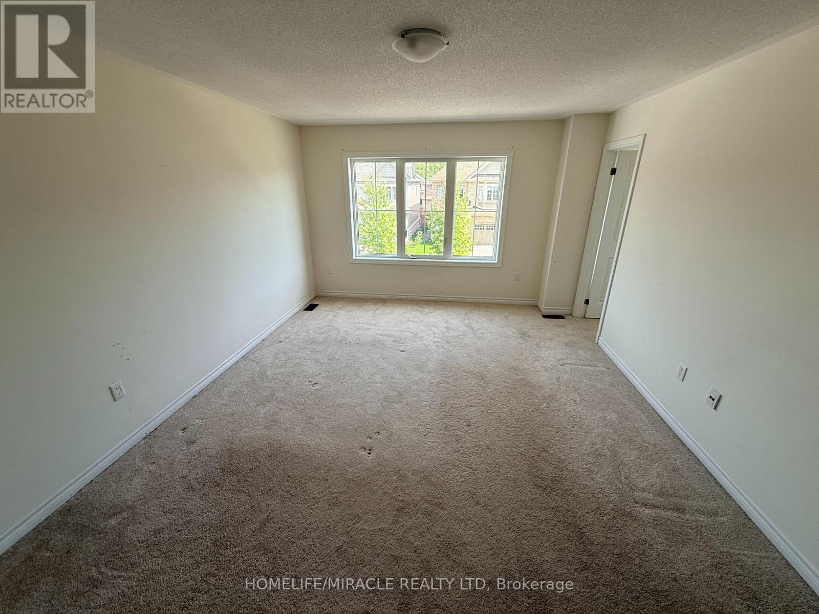 42 ARTHUR MCLAUGHLIN STREET - Image 28