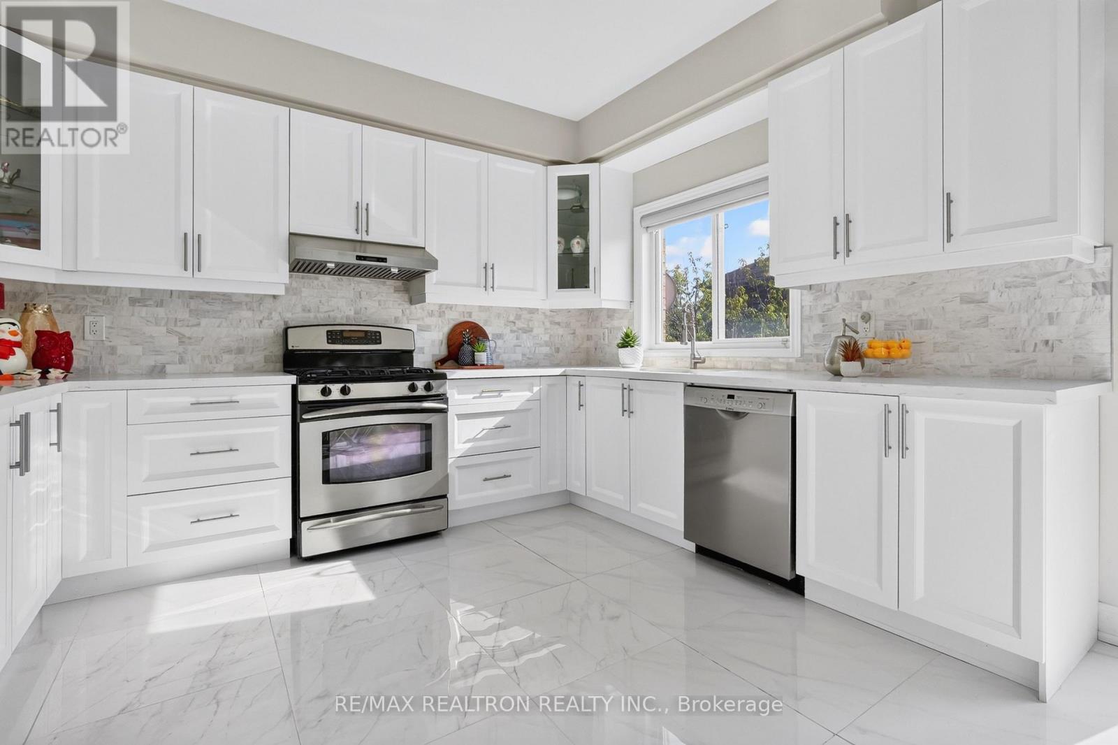 18 CARTER-BENNETT DRIVE - Image 3