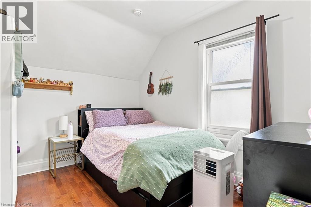 406 DUKE Street W - 22
