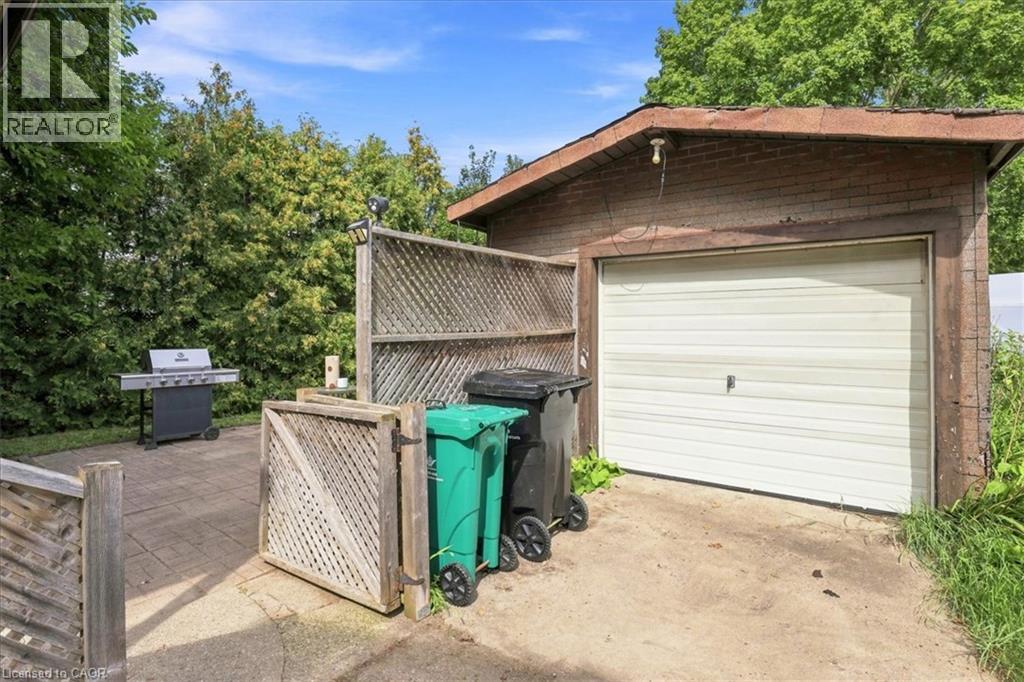 406 DUKE Street W - 27