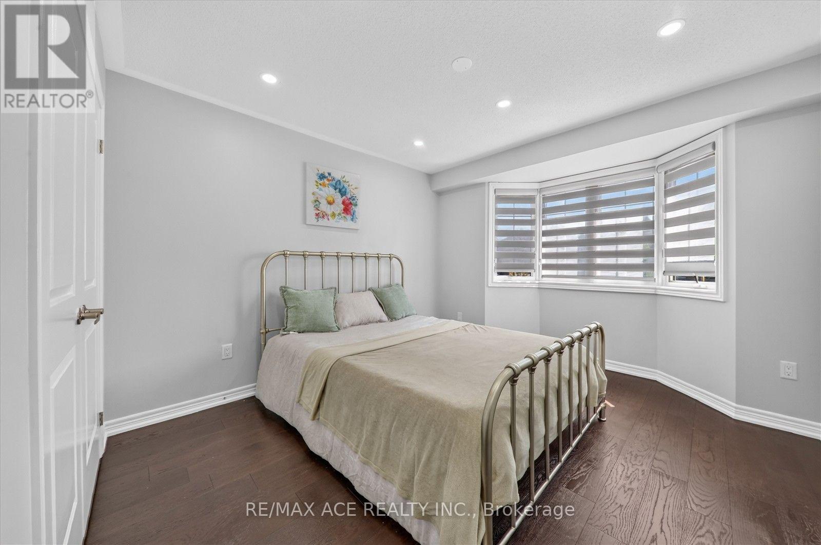 10 GUSUL AVENUE - 38