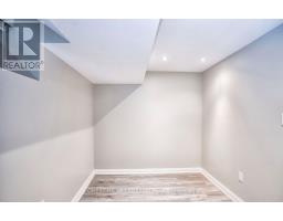 Bsmt - 34 Kenneth Avenue, Toronto, ON M6P1H9 Photo 13