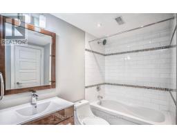 Bsmt - 34 Kenneth Avenue, Toronto, ON M6P1H9 Photo 14