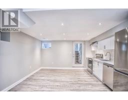 Bsmt - 34 Kenneth Avenue, Toronto, ON M6P1H9 Photo 6