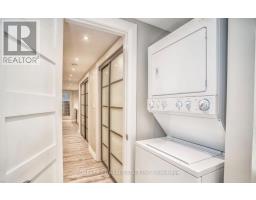 Bsmt - 34 Kenneth Avenue, Toronto, ON M6P1H9 Photo 9
