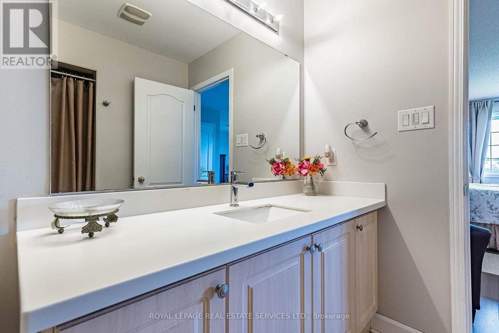 26 BAY BREEZE DRIVE - 36