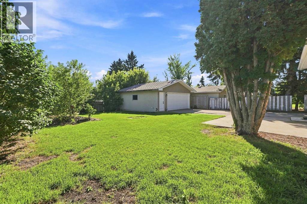 Listing photo – 3237 55 Avenue, Red Deer