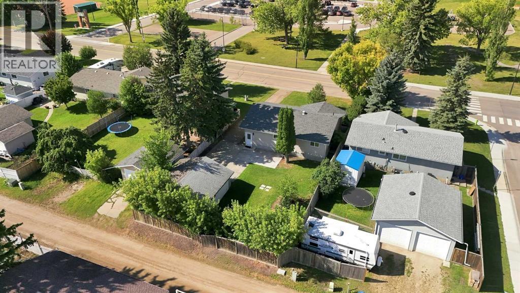 Listing photo – 3237 55 Avenue, Red Deer
