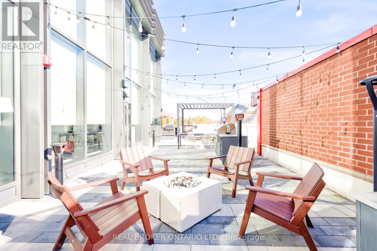 #317 15 WELLINGTON STREET - 31